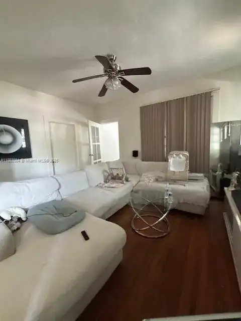 2643 NW 23rd Ct, Miami FL 33142 photo 3