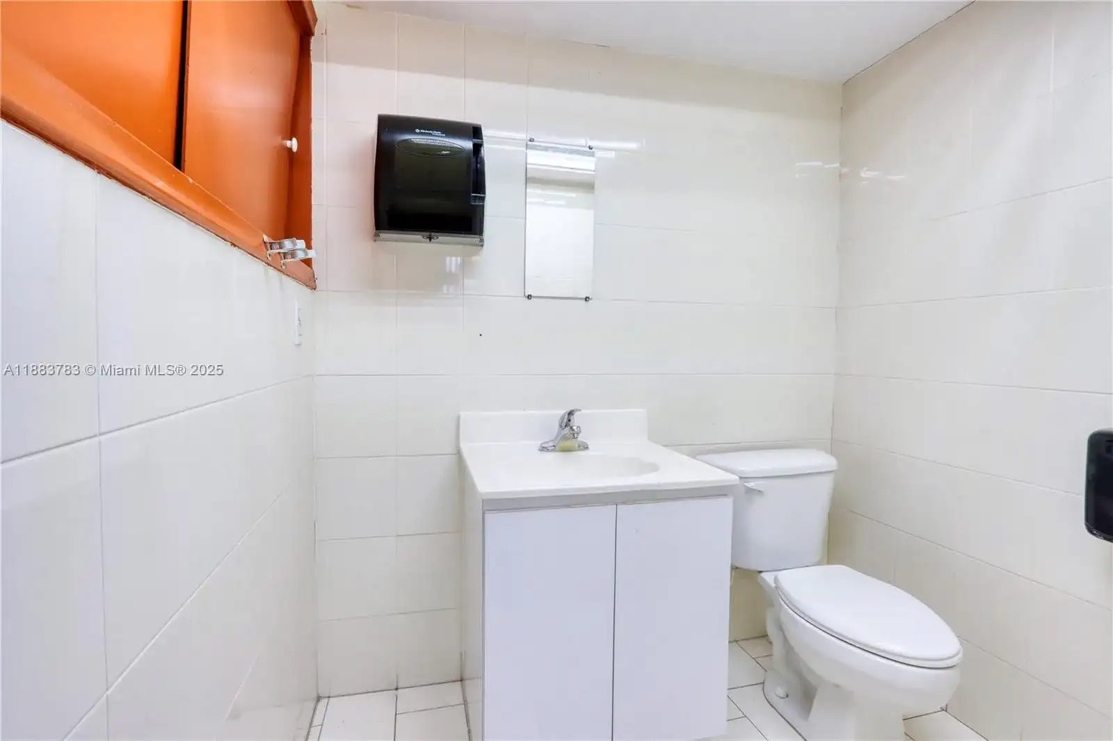6250 W 21st Ct, Hialeah FL 33016 photo 5