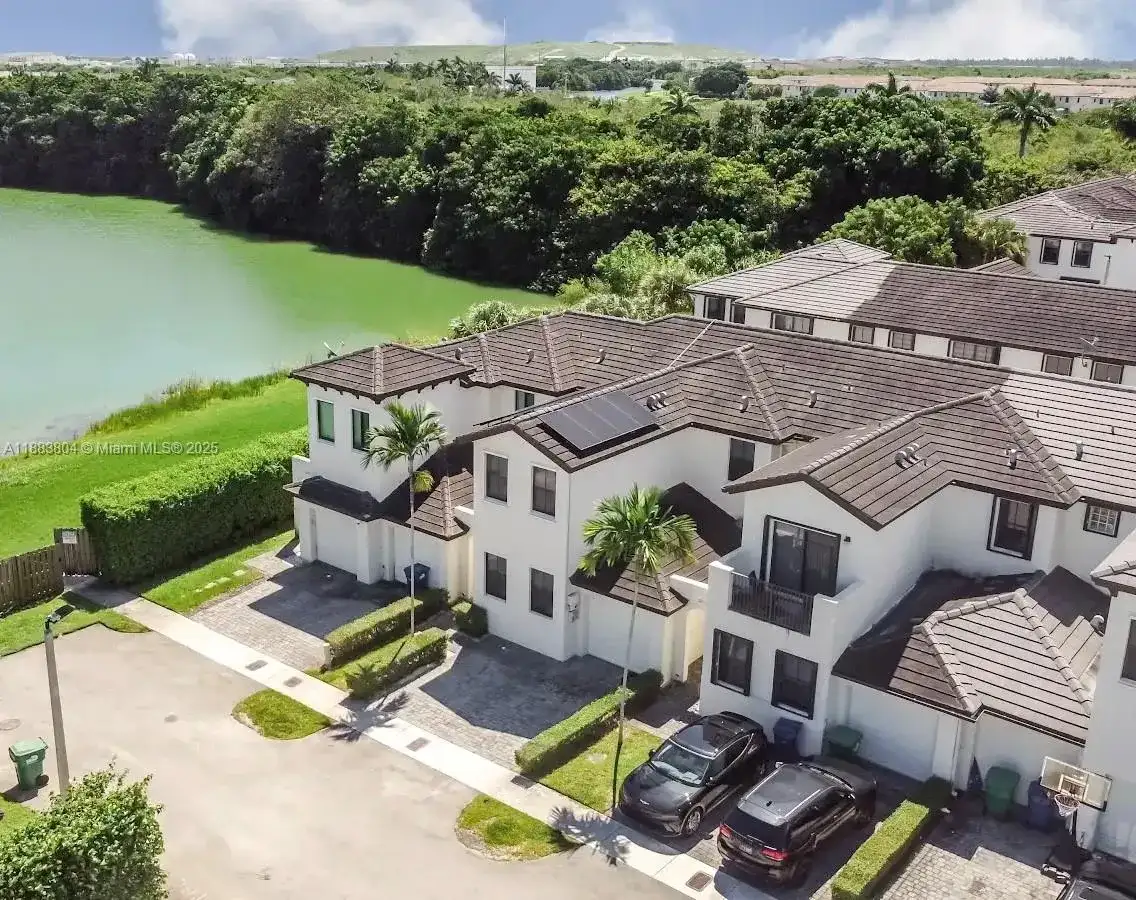22509 SW 102nd Ave, Miami FL 33190 photo 2