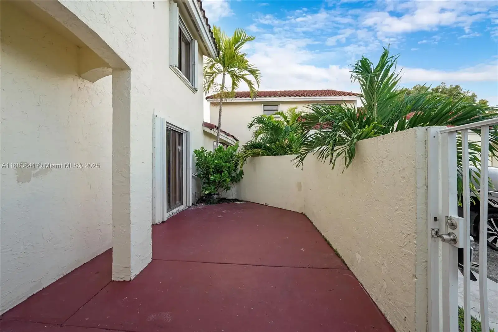 3208 San Remo Cir, Homestead FL 33035 photo 4