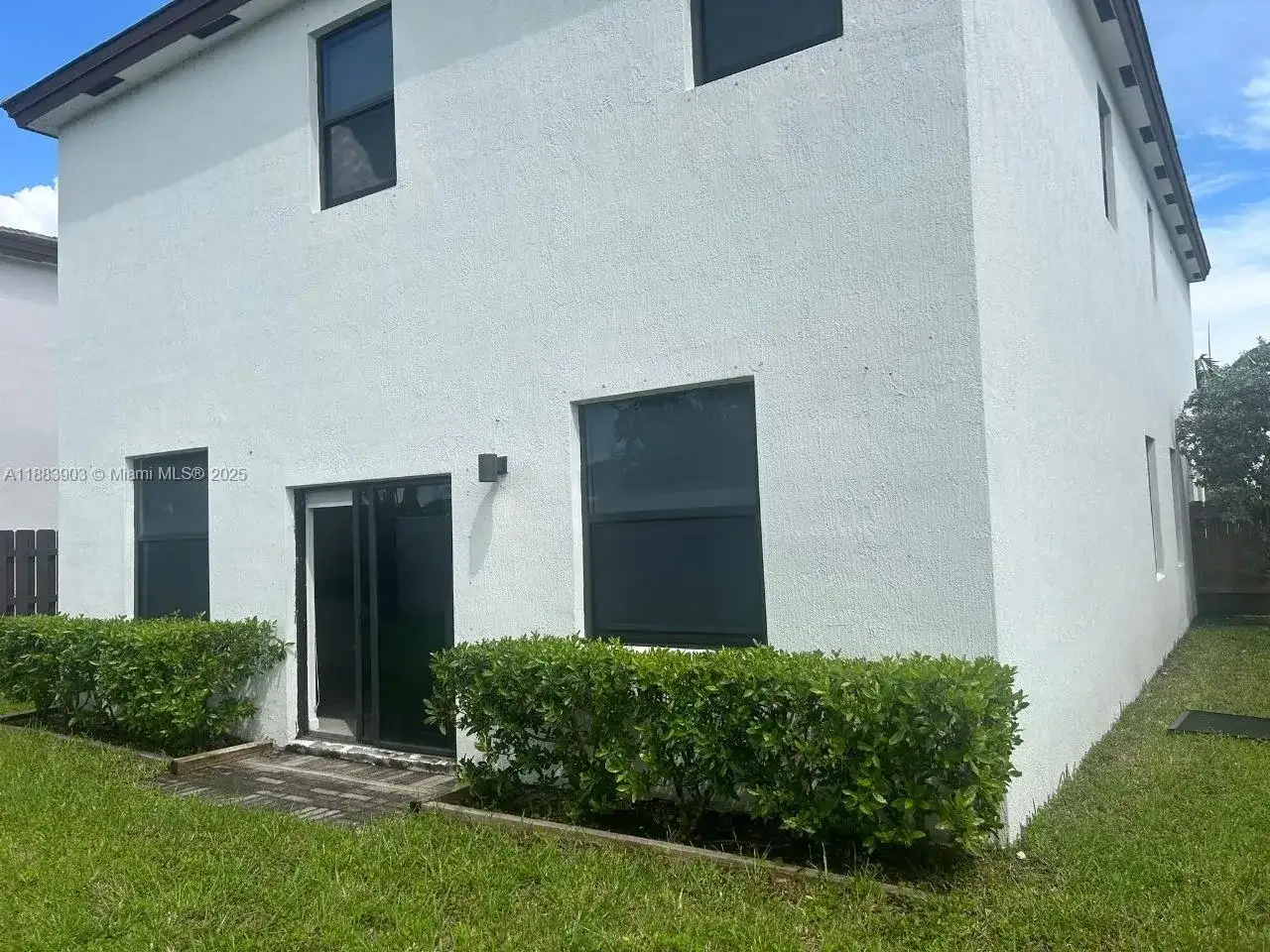 20828 NE 2nd Ct, Miami FL 33179 photo 3