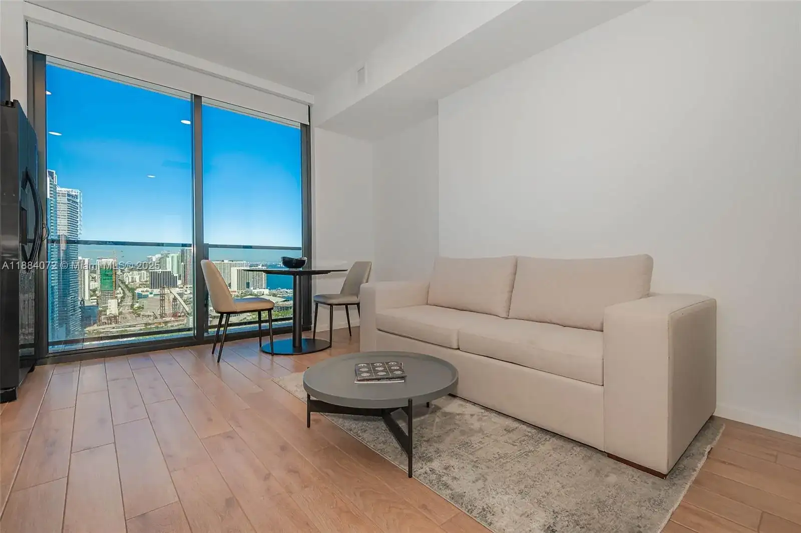 398 NE 5th St # 3003, Miami FL 33132 photo 4