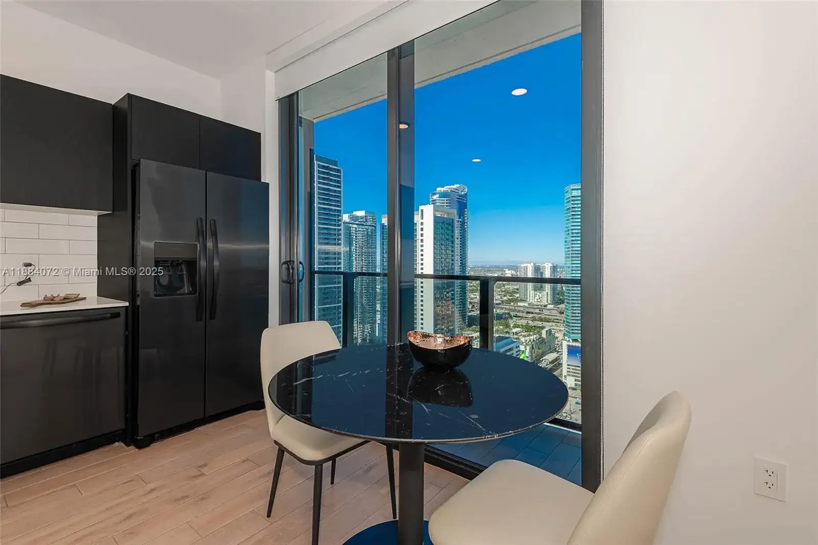 398 NE 5th St # 3003, Miami FL 33132 photo 5