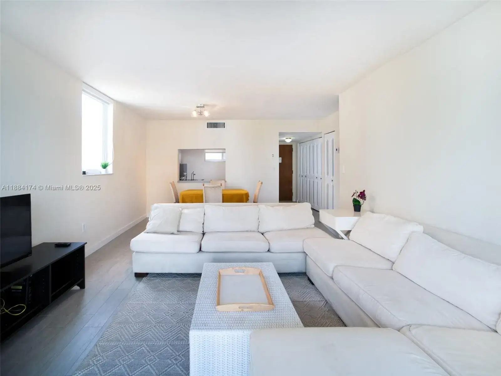 1665 Bay Rd # 421, Miami Beach FL 33139 photo 4