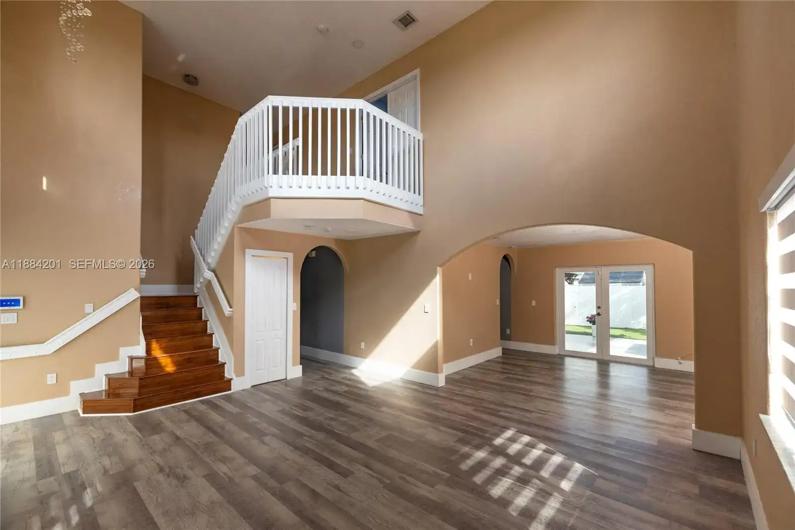 15981 SW 54th Ter, Miami FL 33185 photo 4