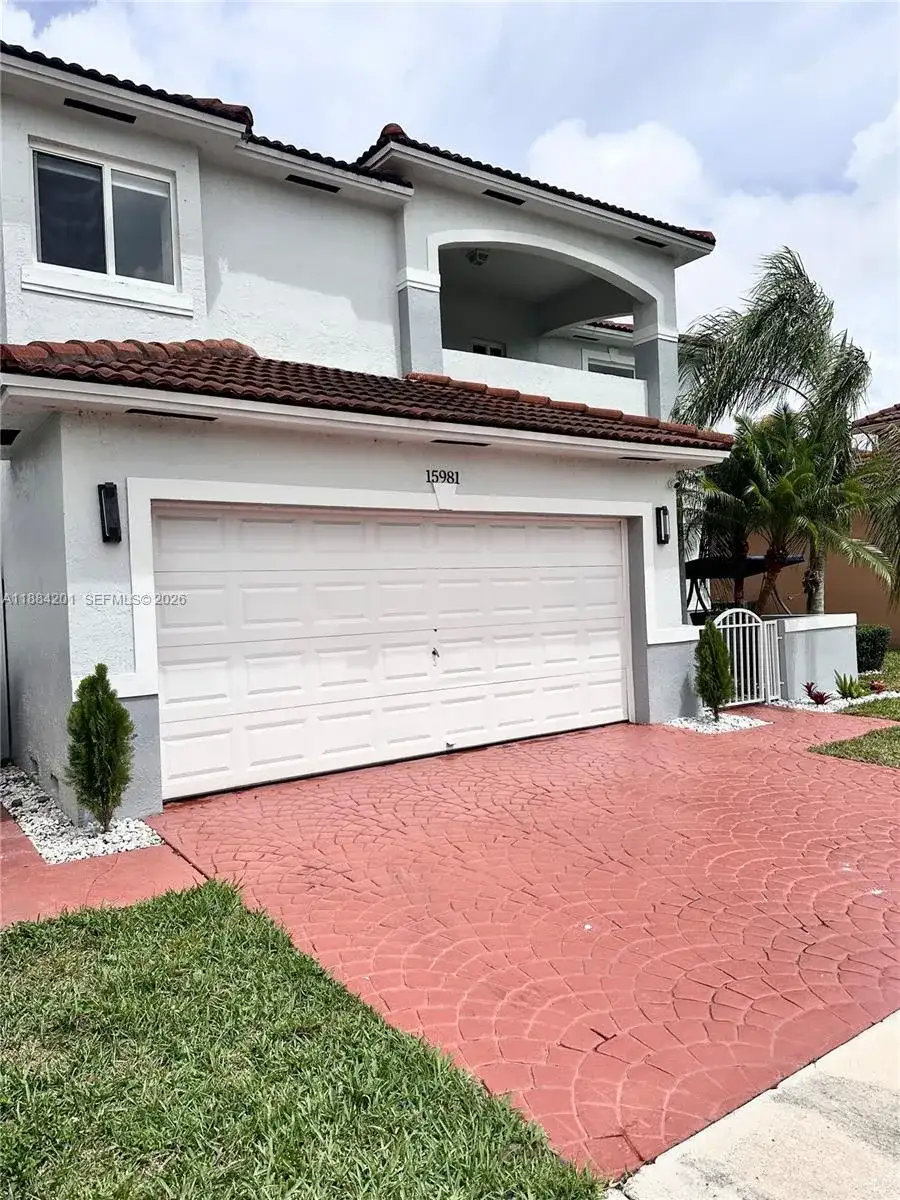 15981 SW 54th Ter, Miami FL 33185 photo 5