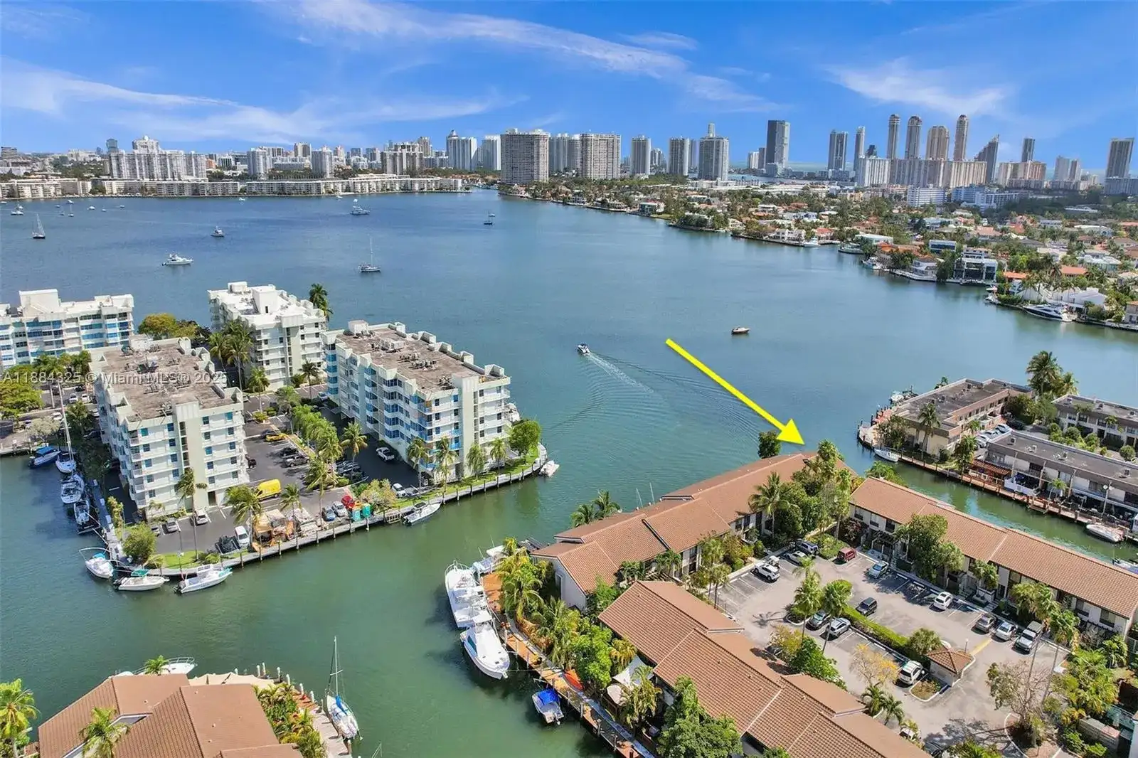 2725 NE 165th St # 2, North Miami Beach FL 33160 photo 4