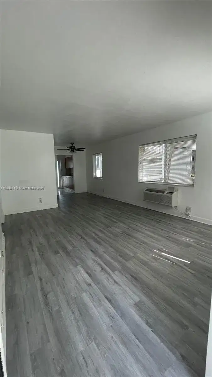 320 86th St # 3, Miami Beach FL 33141 photo 3