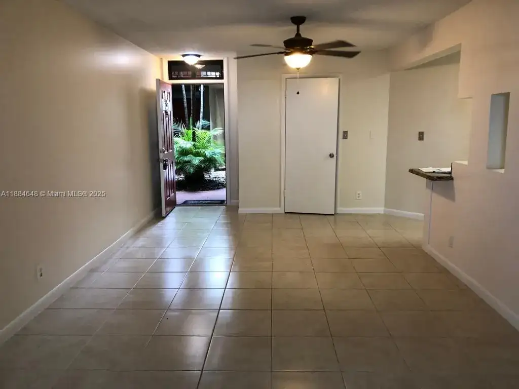 215 Lake Pointe Dr # 103, Oakland Park FL 33309 photo 5