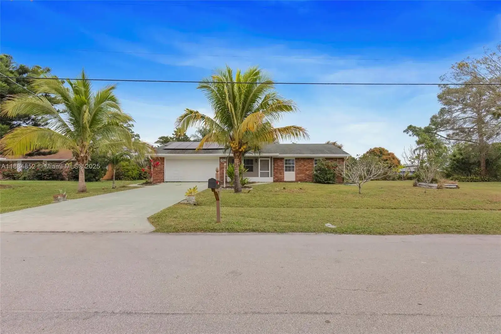 1517 SE Pitcher Rd, Port St. Lucie FL 34952 photo 2