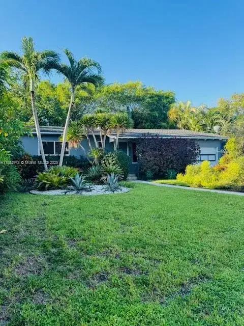 8501 E Dixie Hwy, Miami FL 33138 photo 2