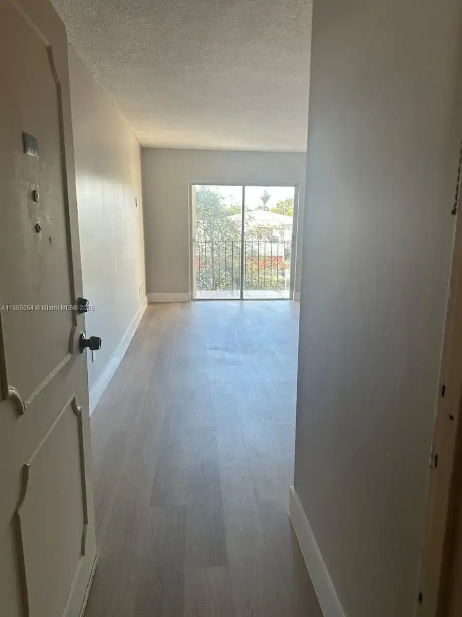 1051 SW 1st St # 303, Miami FL 33130 photo 4