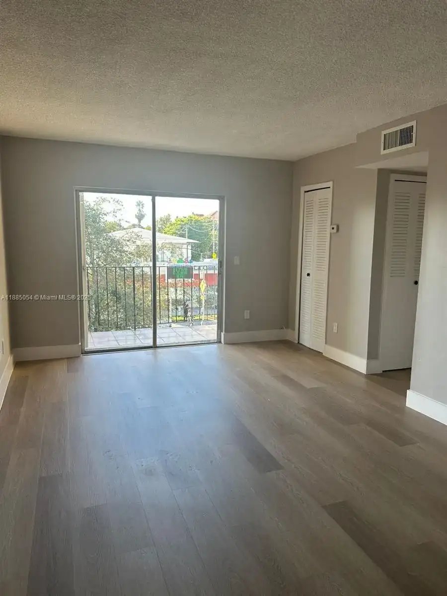 1051 SW 1st St # 303, Miami FL 33130 photo 5