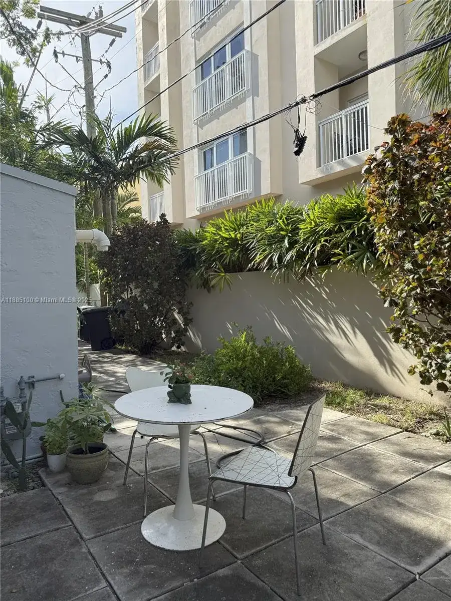 119 Menores Ave # 11, Coral Gables FL 33134 photo 2