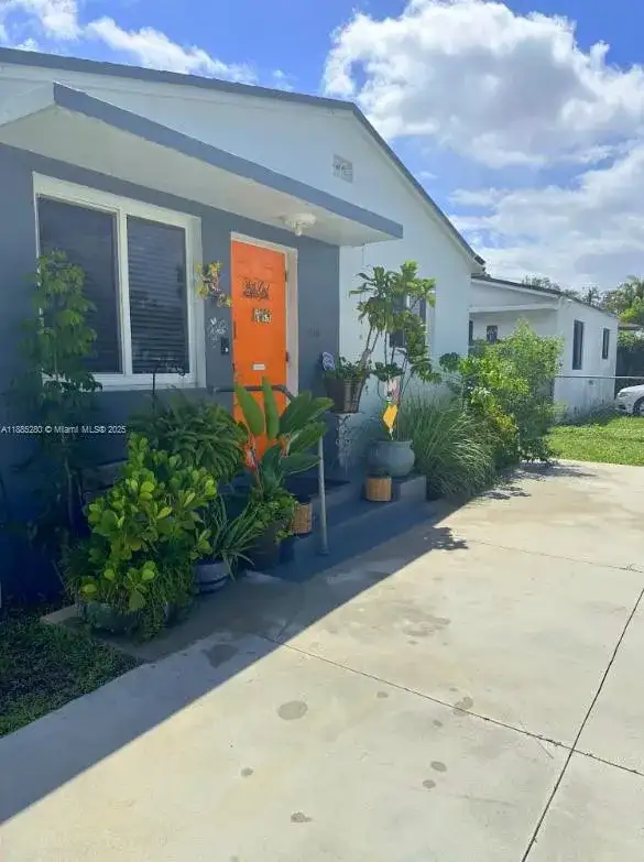 1130 Rutland St, Opa-Locka FL 33054 photo 3