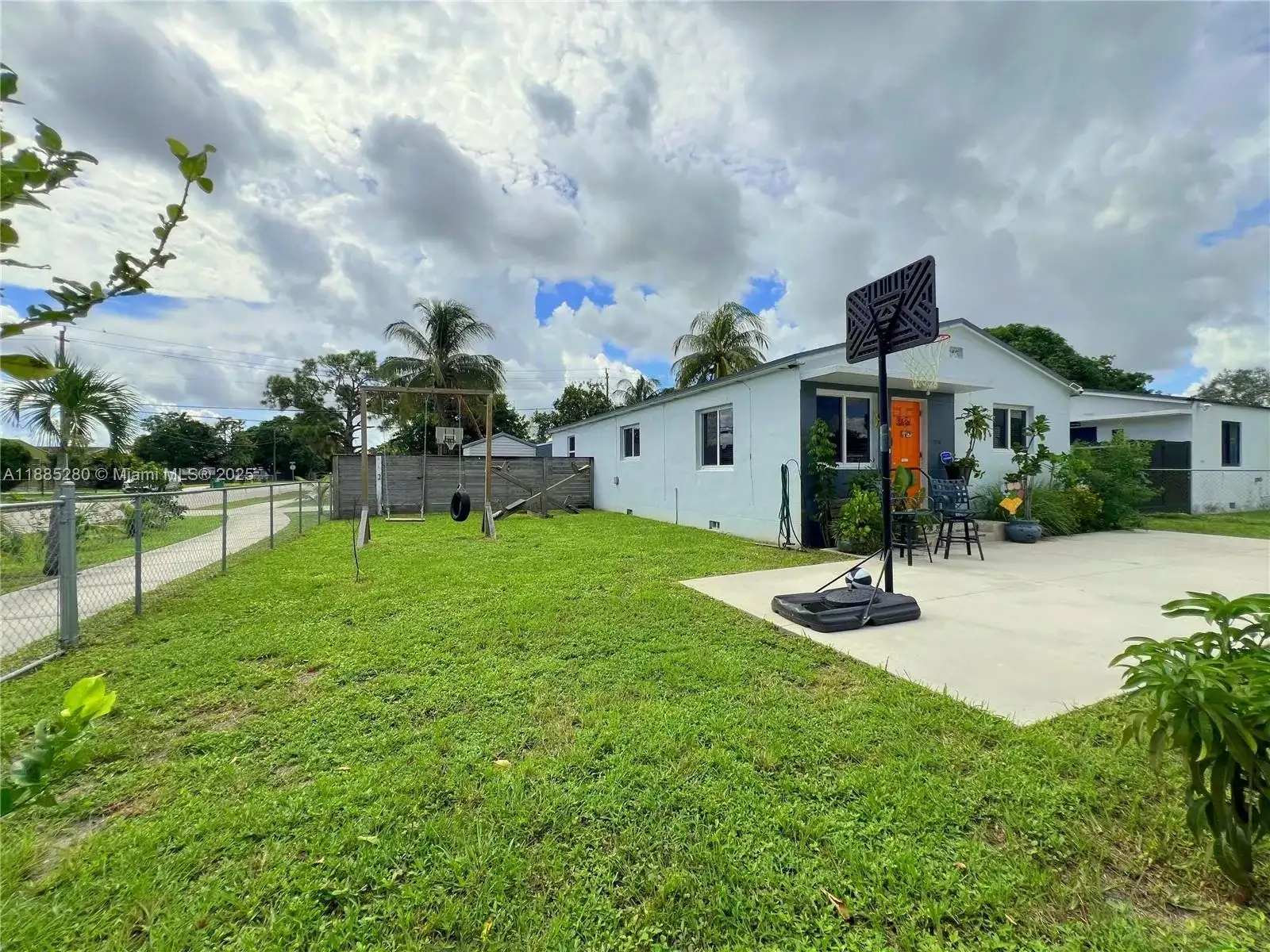 1130 Rutland St, Opa-Locka FL 33054 photo 5