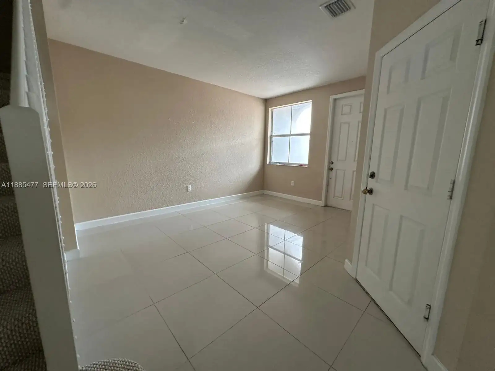 1026 NE 207th Ter # 1026, Miami FL 33179 photo 2