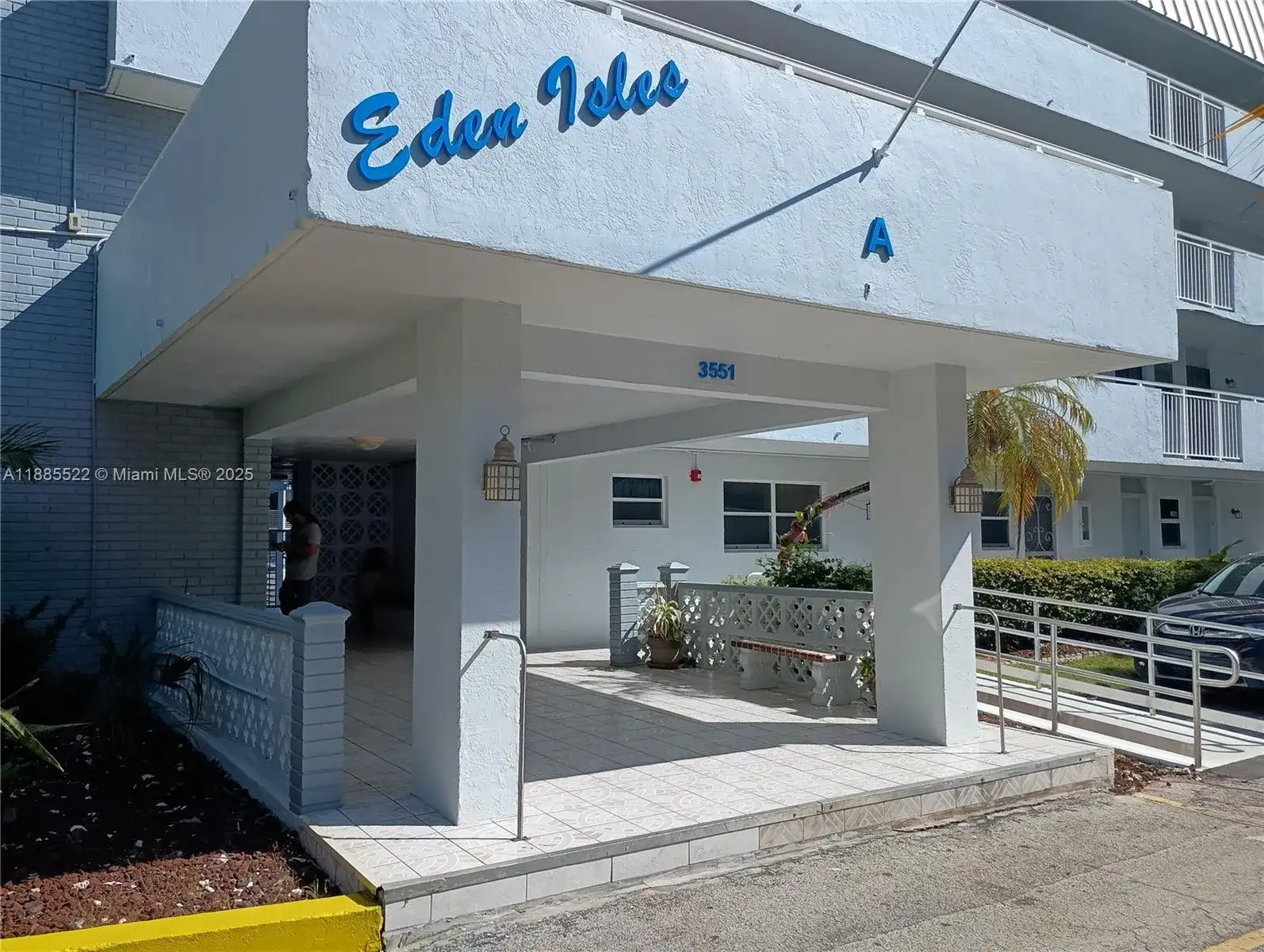 3551 NE 169 st # 310, North Miami Beach FL 33160 photo 2