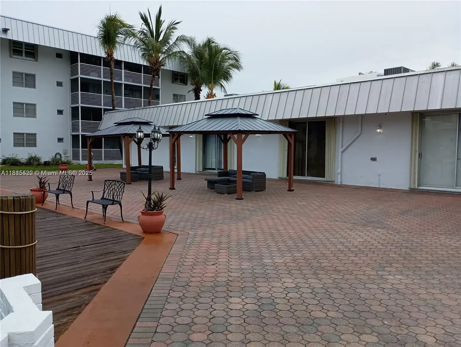 3551 NE 169 st # 310, North Miami Beach FL 33160 photo 5