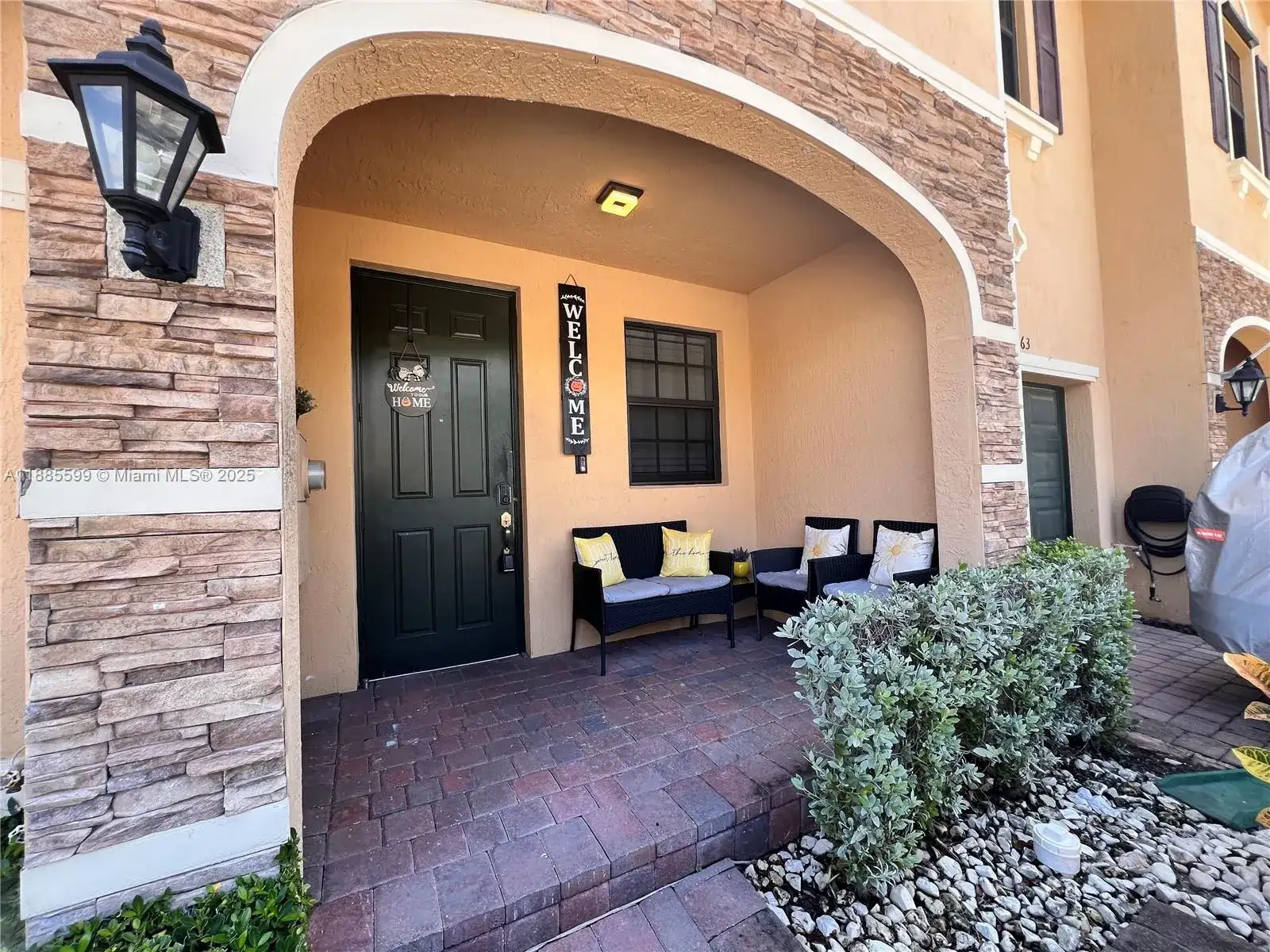 159 SE 34th Ave, Homestead FL 33033 photo 2