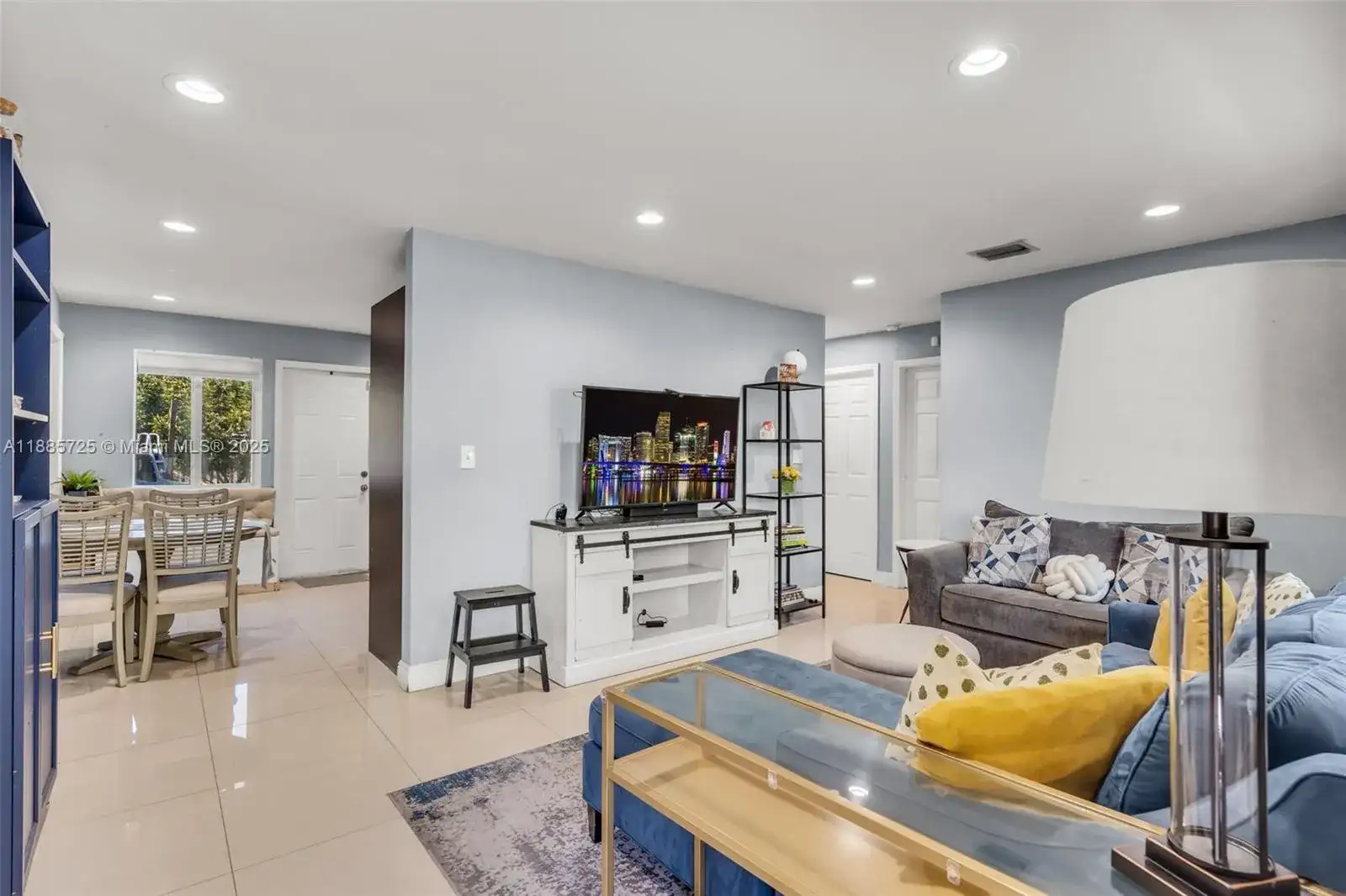 125 NW 127th St, North Miami FL 33168 photo 2