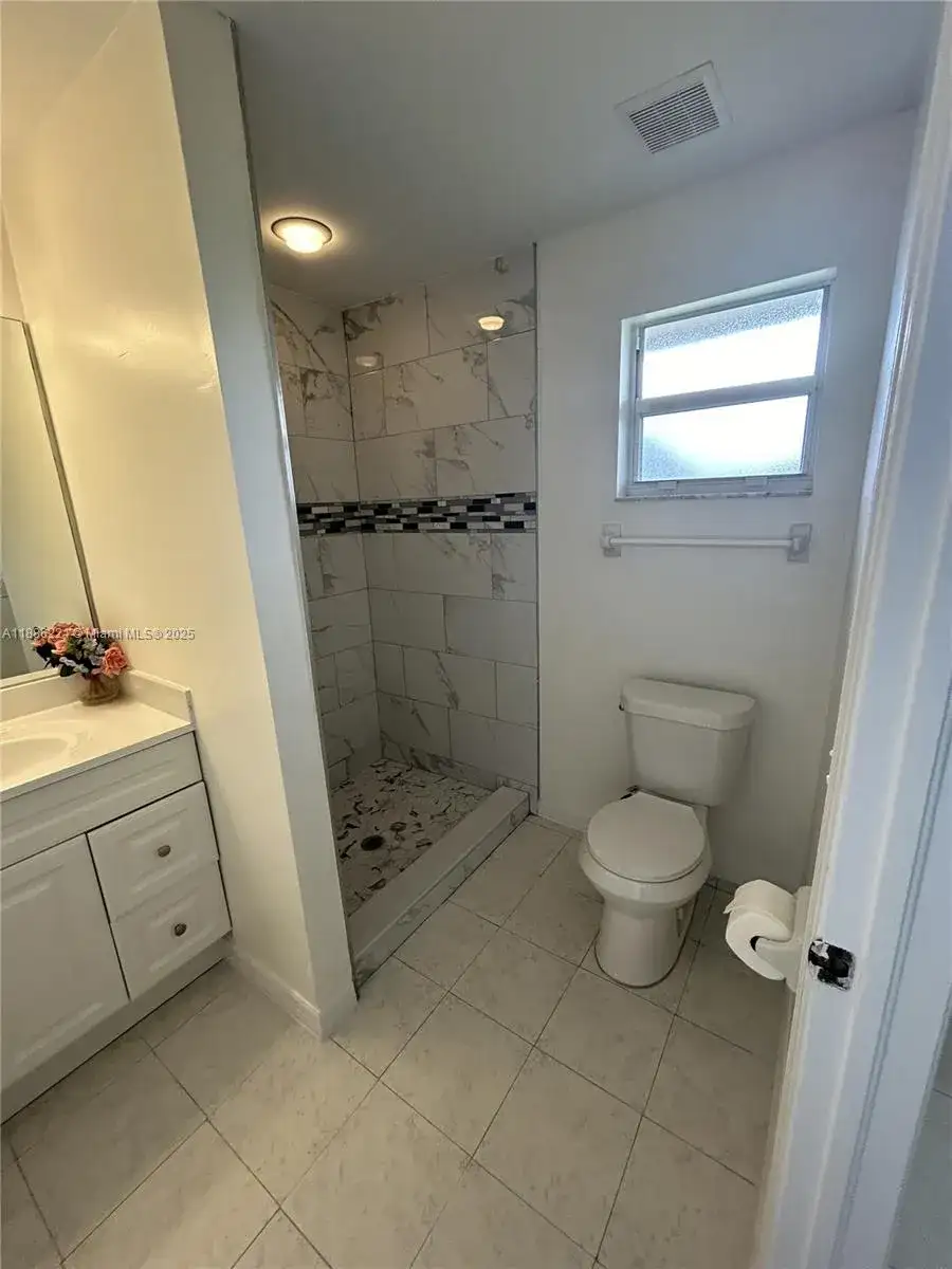 2422 S Vernon Ave # 2422, Lehigh Acres FL 33973 photo 4