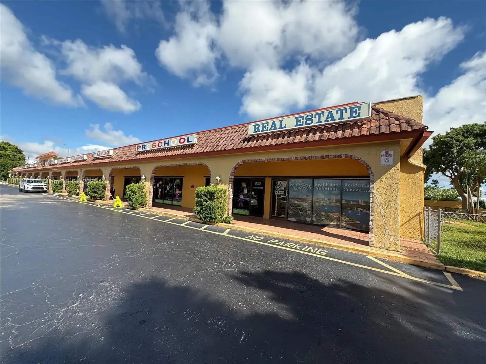 8741 NW 57th St, Tamarac FL 33351 photo 2