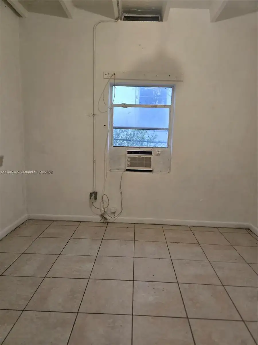 527 SW 6th Ter # 11, Homestead FL 33030 photo 4