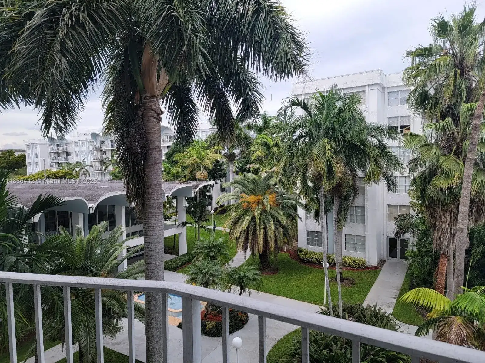 494 NW 165th St Rd # 404, Miami FL 33169 photo 2