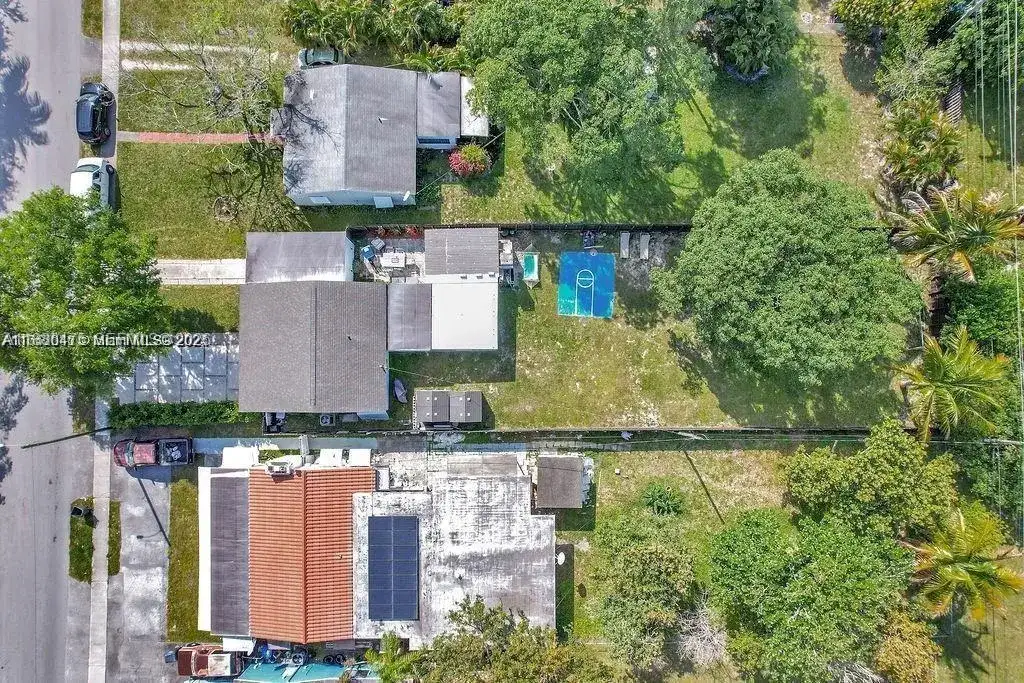 2635 Fillmore St, Hollywood FL 33020 photo 2