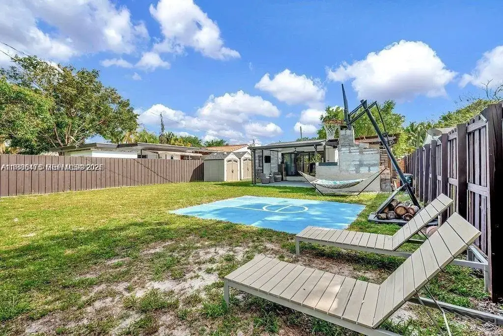 2635 Fillmore St, Hollywood FL 33020 photo 4