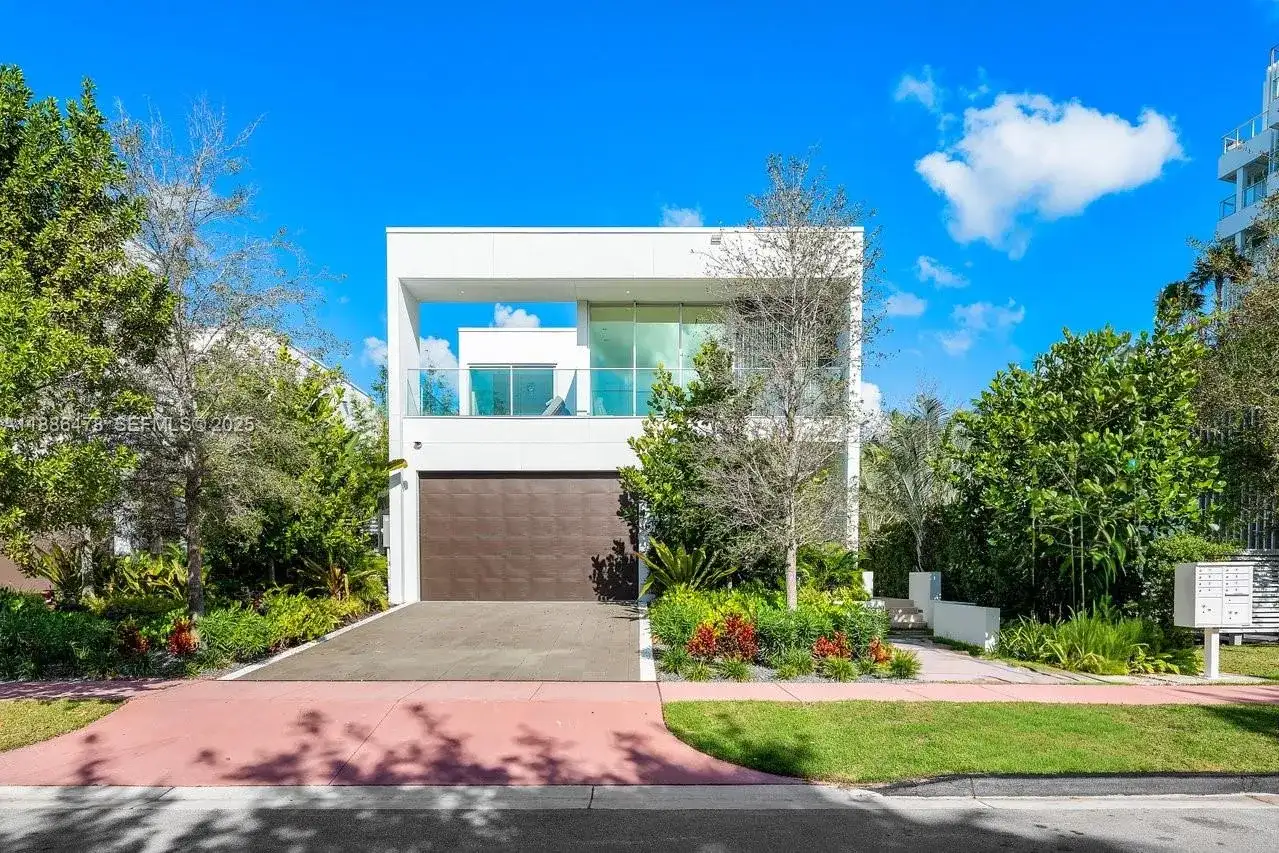 1011 W 48th St # 8, Miami Beach FL 33140 photo 3