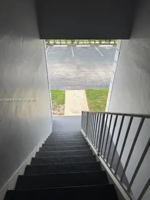 360 NW 69th Ave # 202, Plantation FL 33317 photo 4