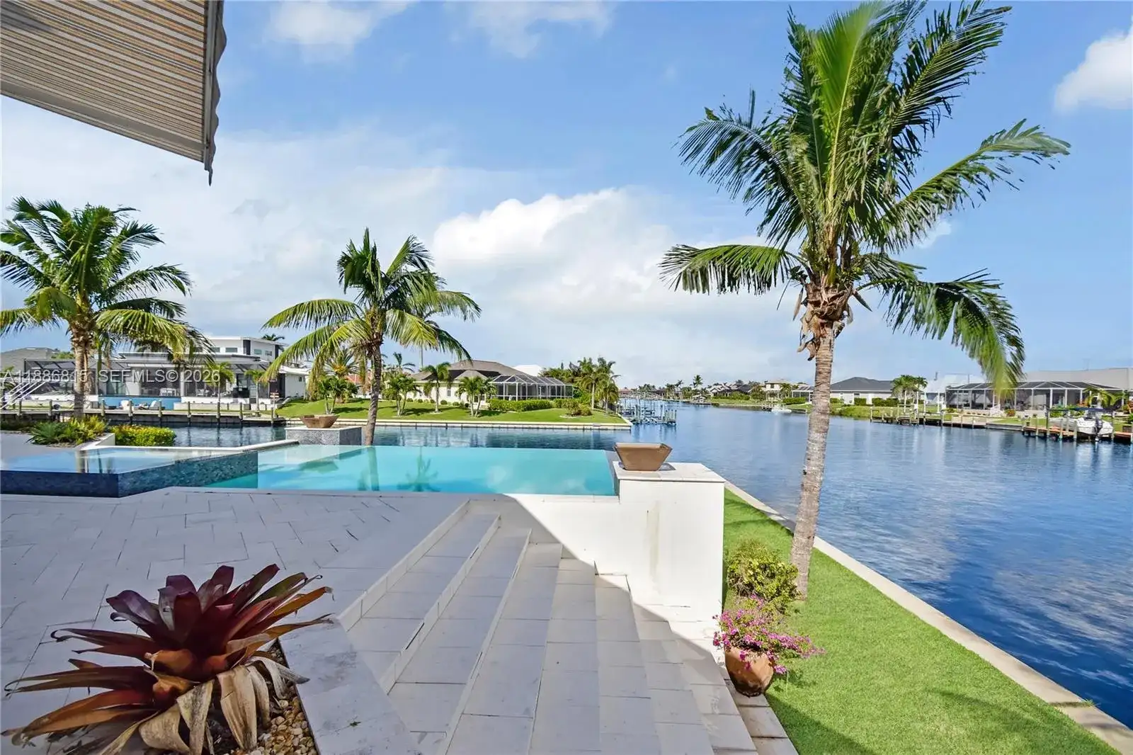 2801 SW 39th TER, Cape Coral FL 33914 photo 5
