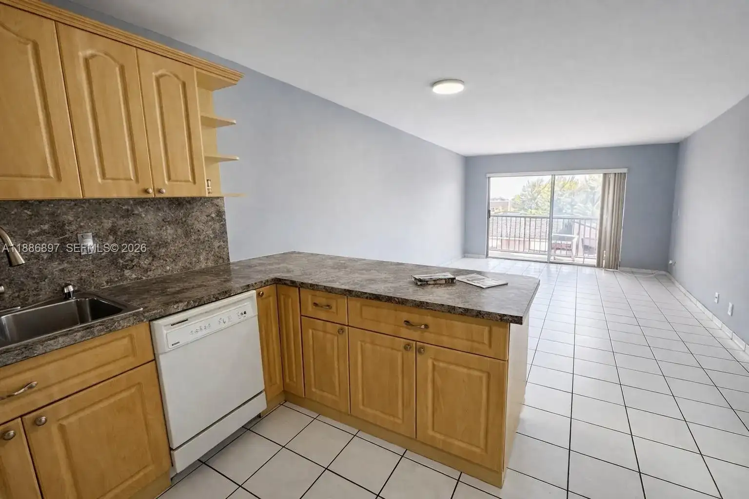 8005 Lake Dr # 404, Doral FL 33166 photo 4