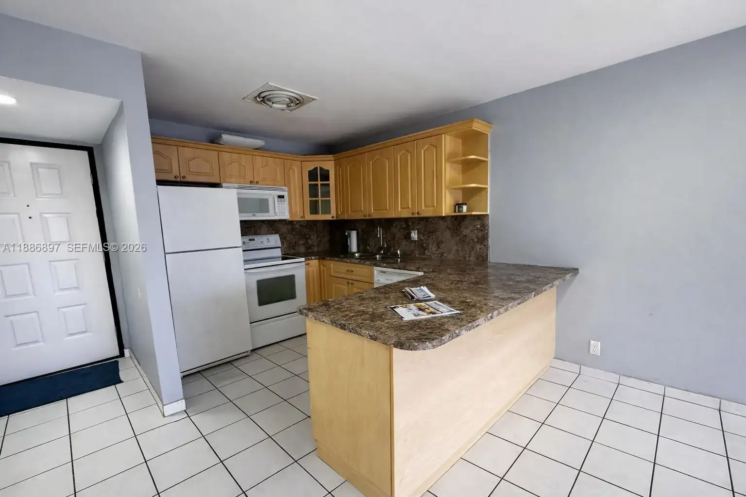 8005 Lake Dr # 404, Doral FL 33166 photo 5
