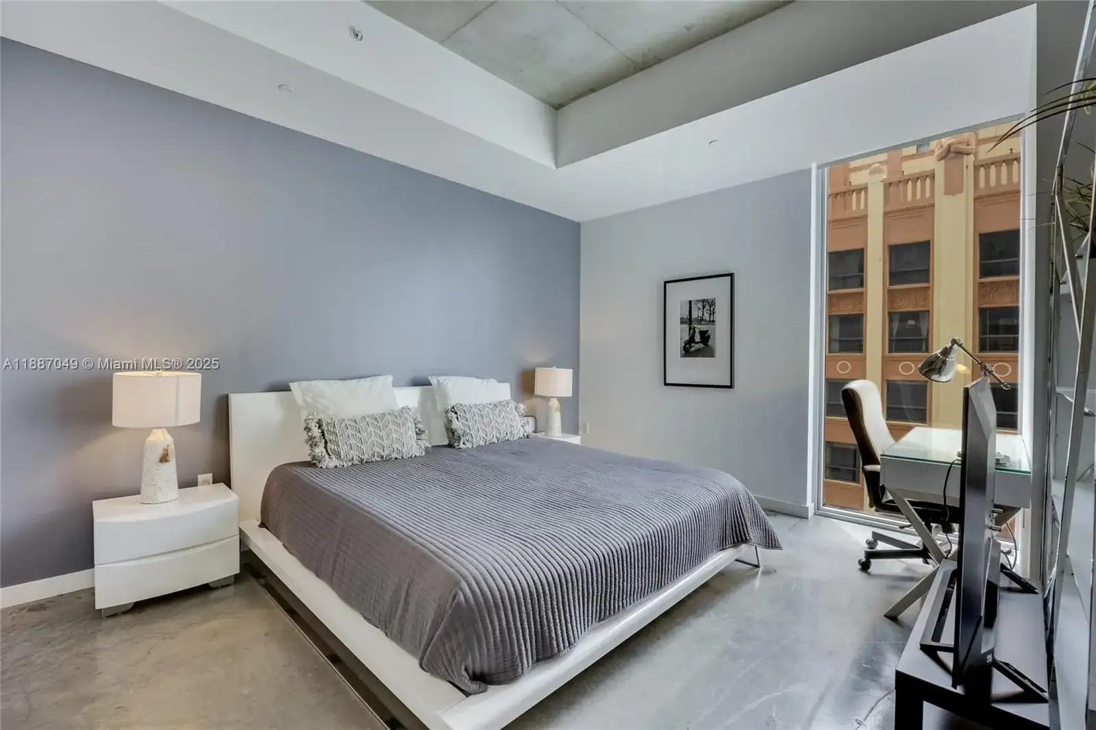 151 SE 1st St # 1003, Miami FL 33131 photo 5