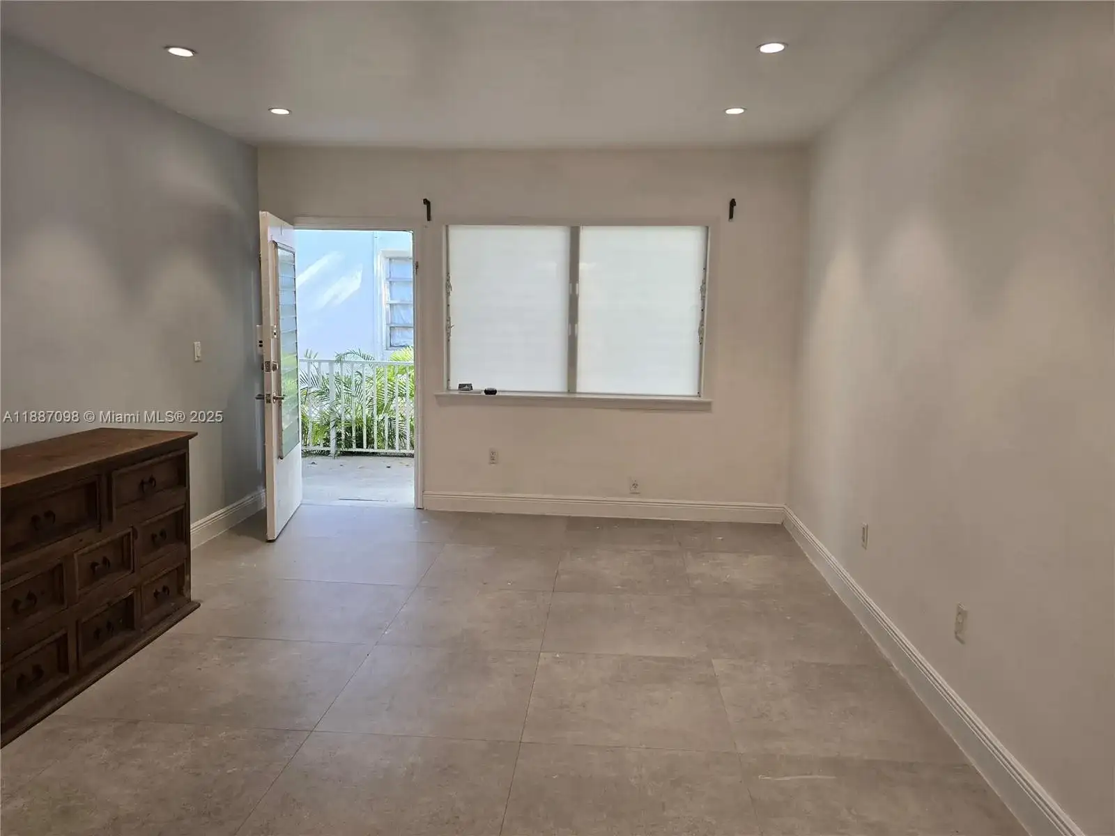 835 Meridian Ave # 4, Miami Beach FL 33139 photo 3