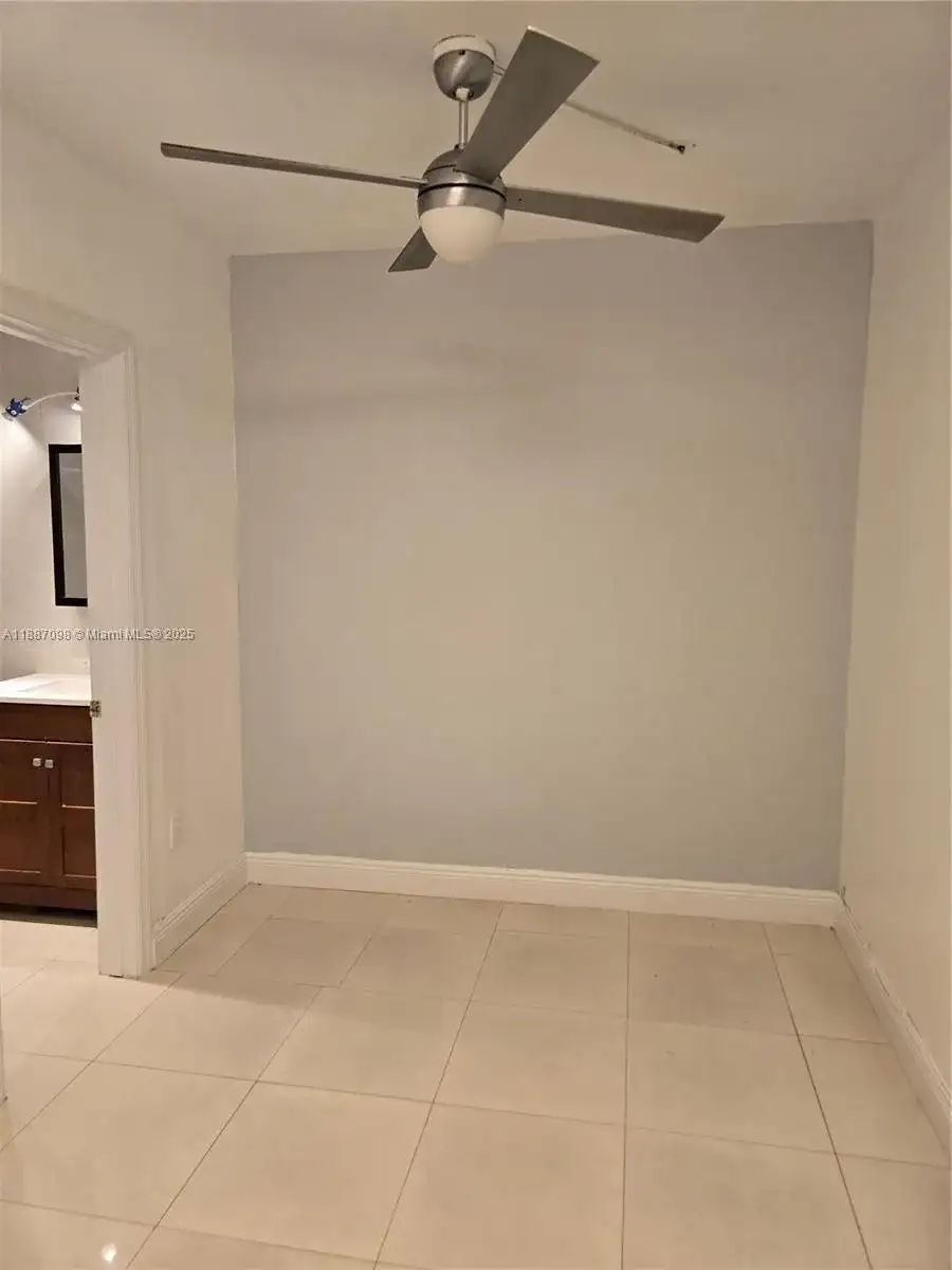 835 Meridian Ave # 4, Miami Beach FL 33139 photo 5