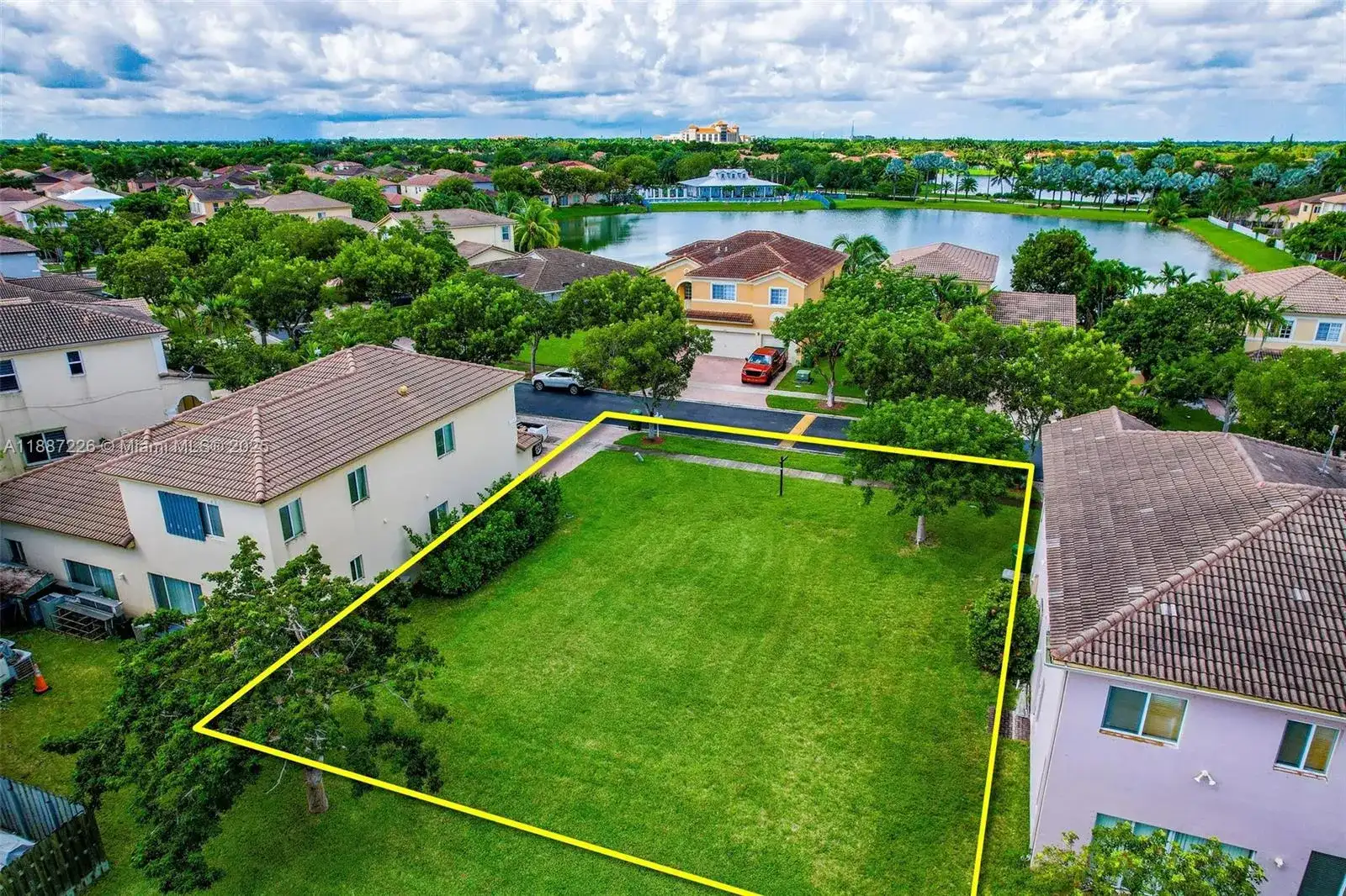 1461 NE 40th Ave, Homestead FL 33033 photo 2
