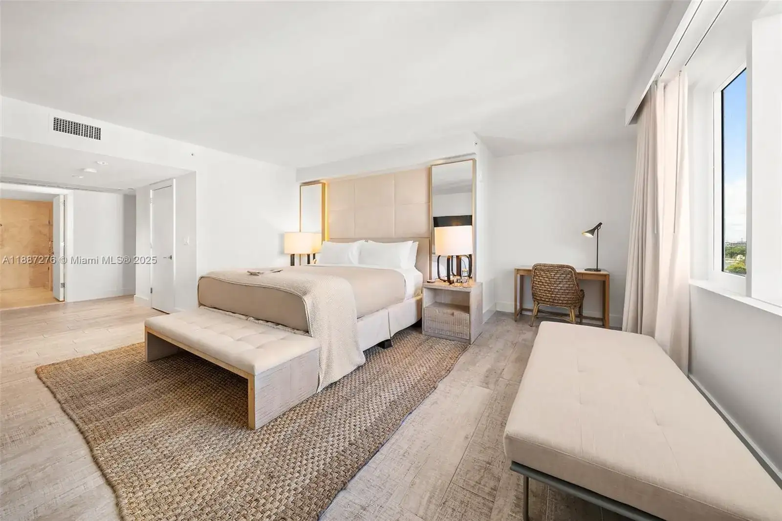 102 24th St # 1215, Miami Beach FL 33139 photo 4