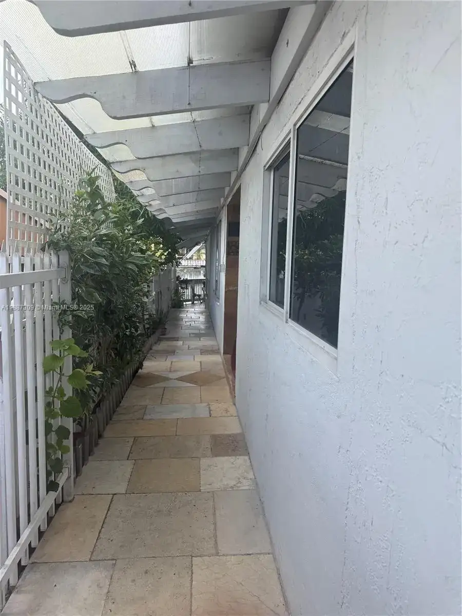 7643 NW South River Dr, Medley FL 33166 photo 3
