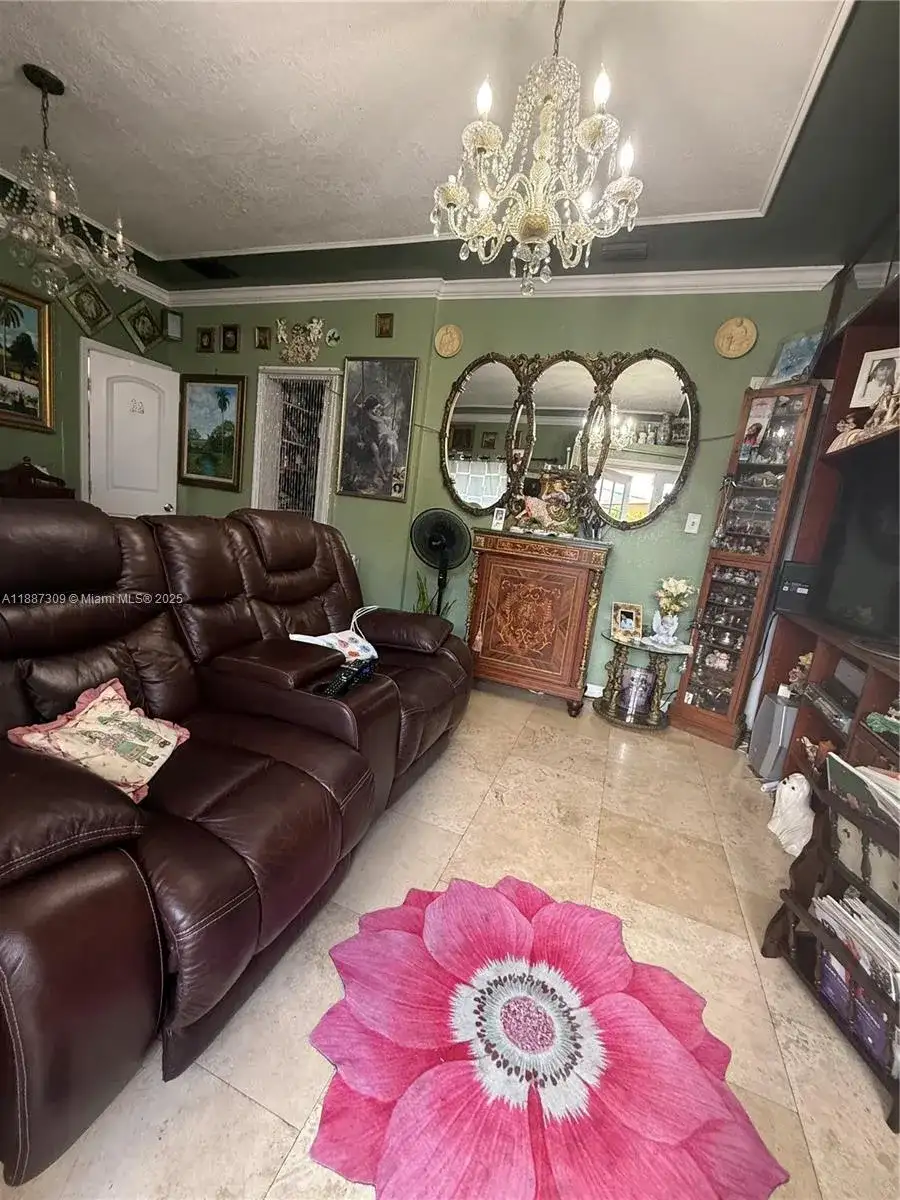 7643 NW South River Dr, Medley FL 33166 photo 4