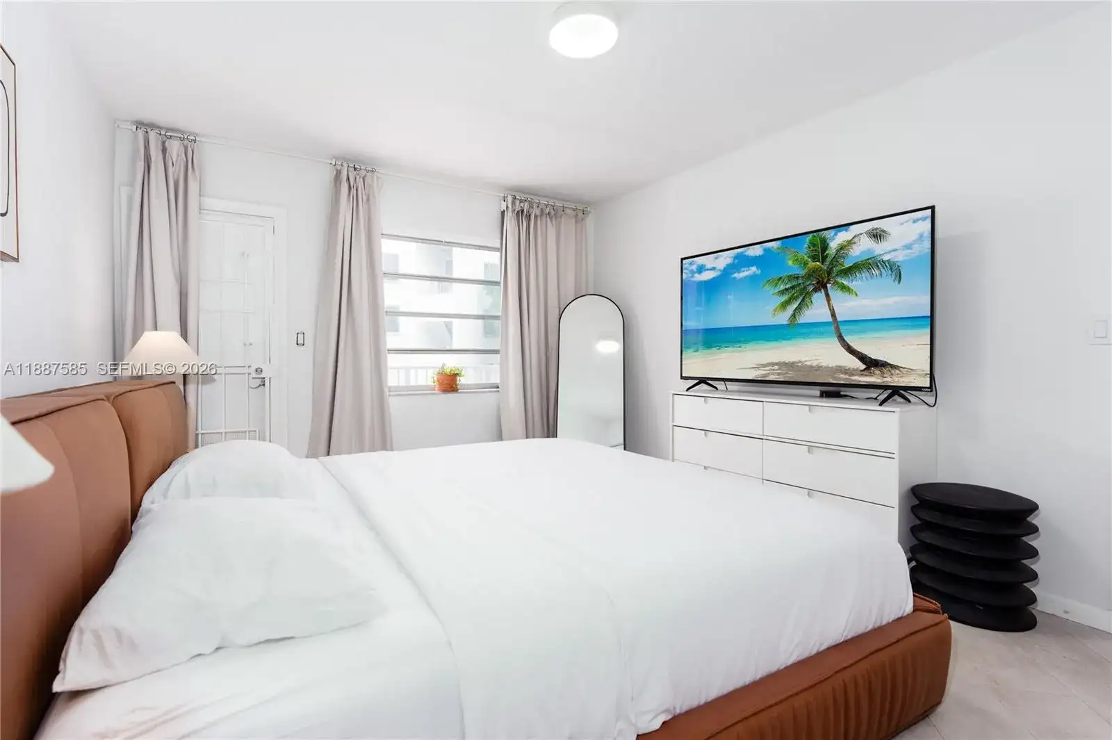 525 Meridian Ave # 203, Miami Beach FL 33139 photo 2