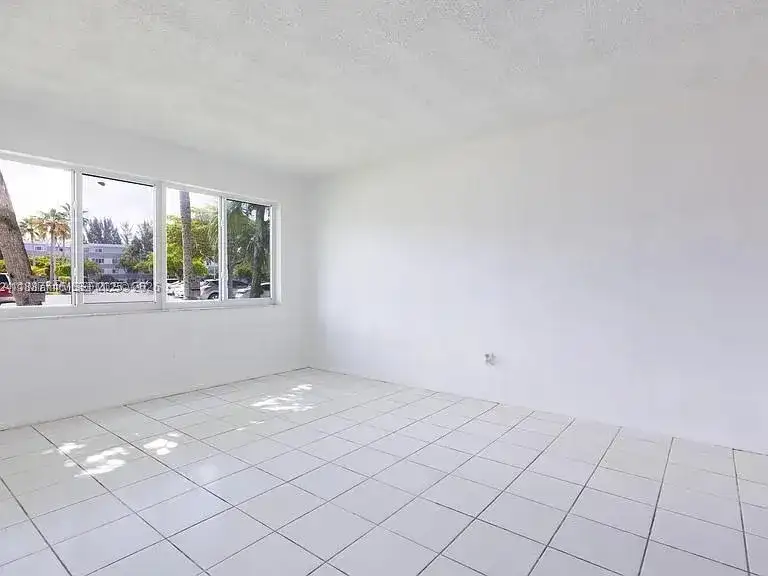 14850 Naranja Lakes Blvd, Homestead FL 33032 photo 2