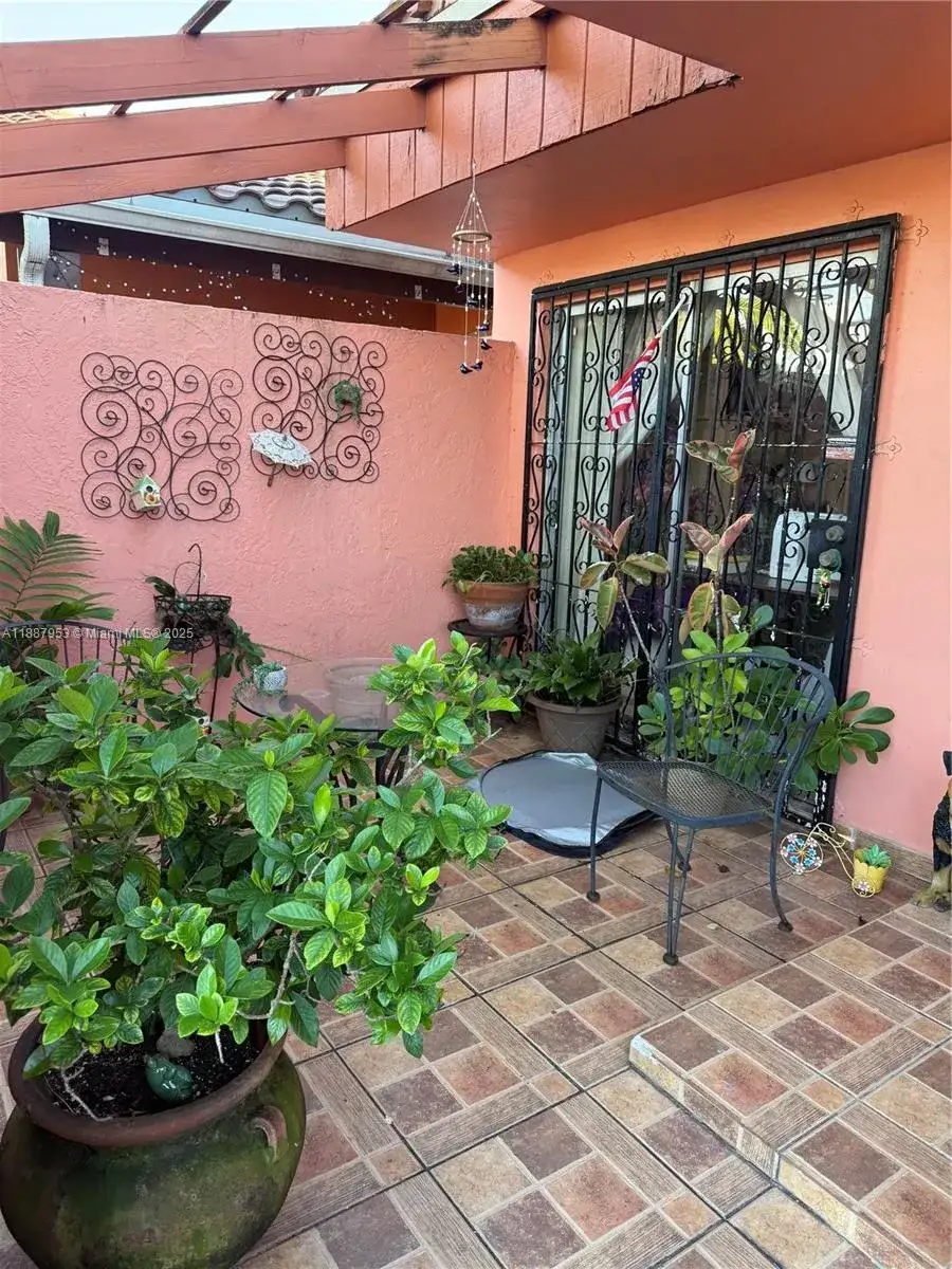 910 SW 104th Ave # 6B, Miami FL 33174 photo 2