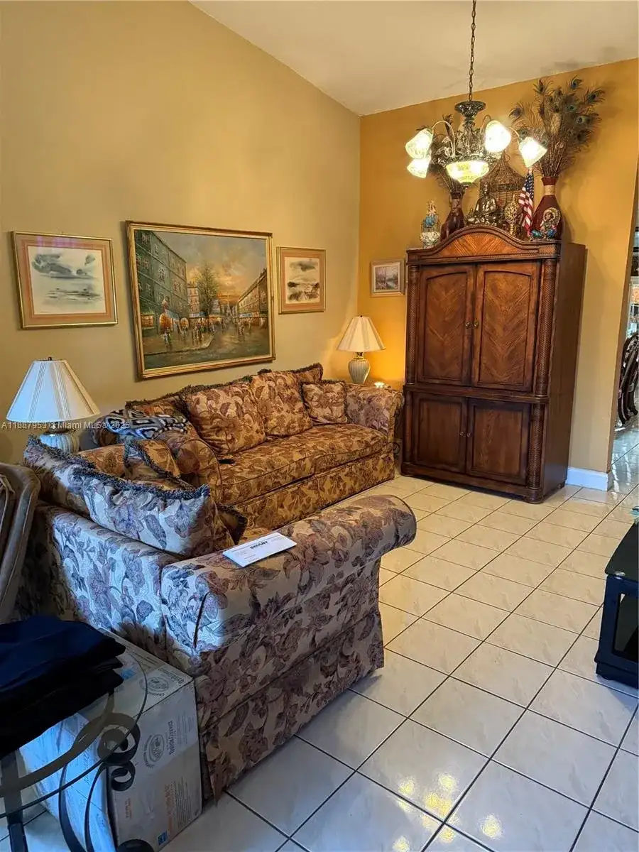 910 SW 104th Ave # 6B, Miami FL 33174 photo 3