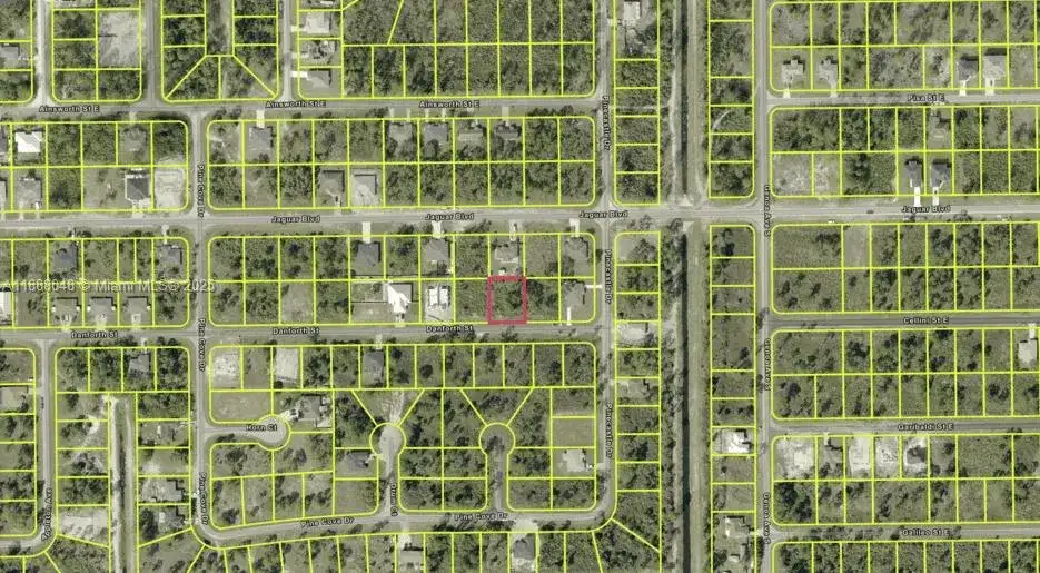 1047 Danforth St, Lehigh Acres FL 33974 photo 3