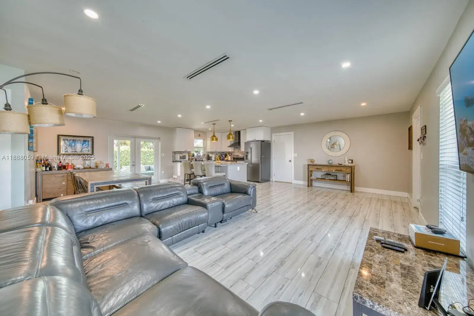 9104 SW 180th St, Palmetto Bay FL 33157 photo 4