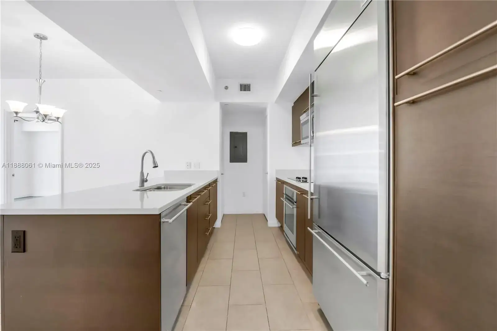 55 SE 6th St # 3503, Miami FL 33131 photo 2